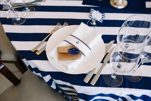 Serving,Wedding,Table,In,A,Nautical,Theme